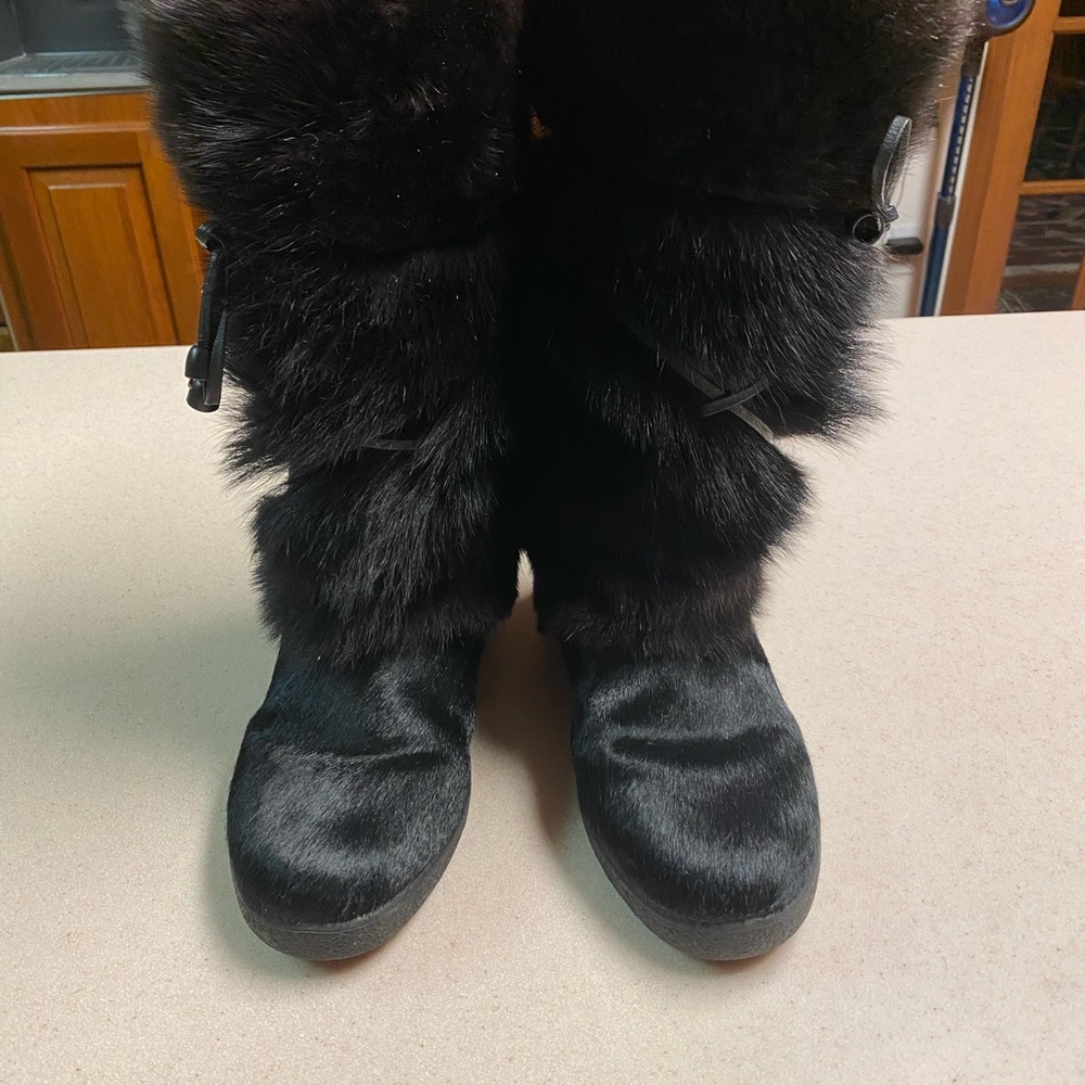 SOLD Taiga boots